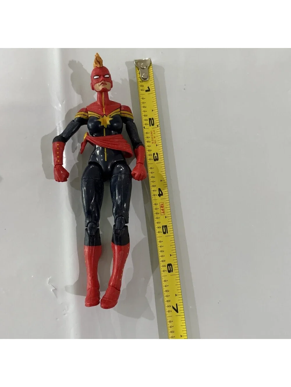 MARVEL UNIVERSE LEGEND SERIES CAPTAIN MARVEL CAROL DANVER, HELLCAT, PHOENIX JEAN